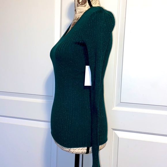 NINE WEST RIBBED V-NECK SWEATER - Picture 3 of 7